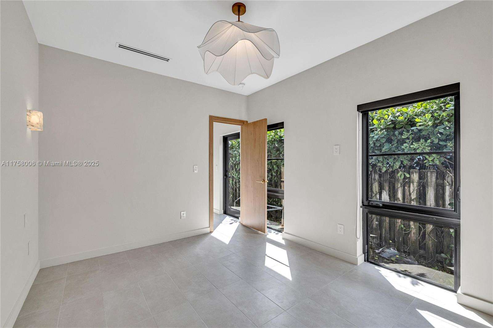 1323 Cleveland Rd, Miami Beach, FL 33141 | Picture 35