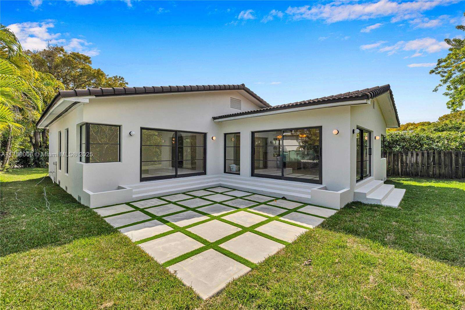 1323 Cleveland Rd, Miami Beach, FL 33141 | Picture 39