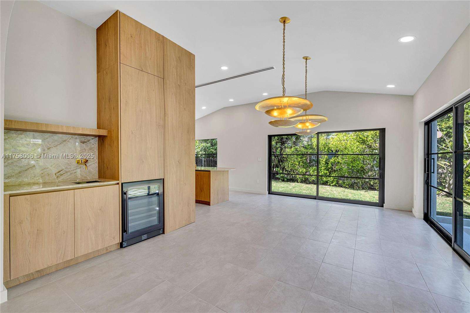 1323 Cleveland Rd, Miami Beach, FL 33141 | Picture 8