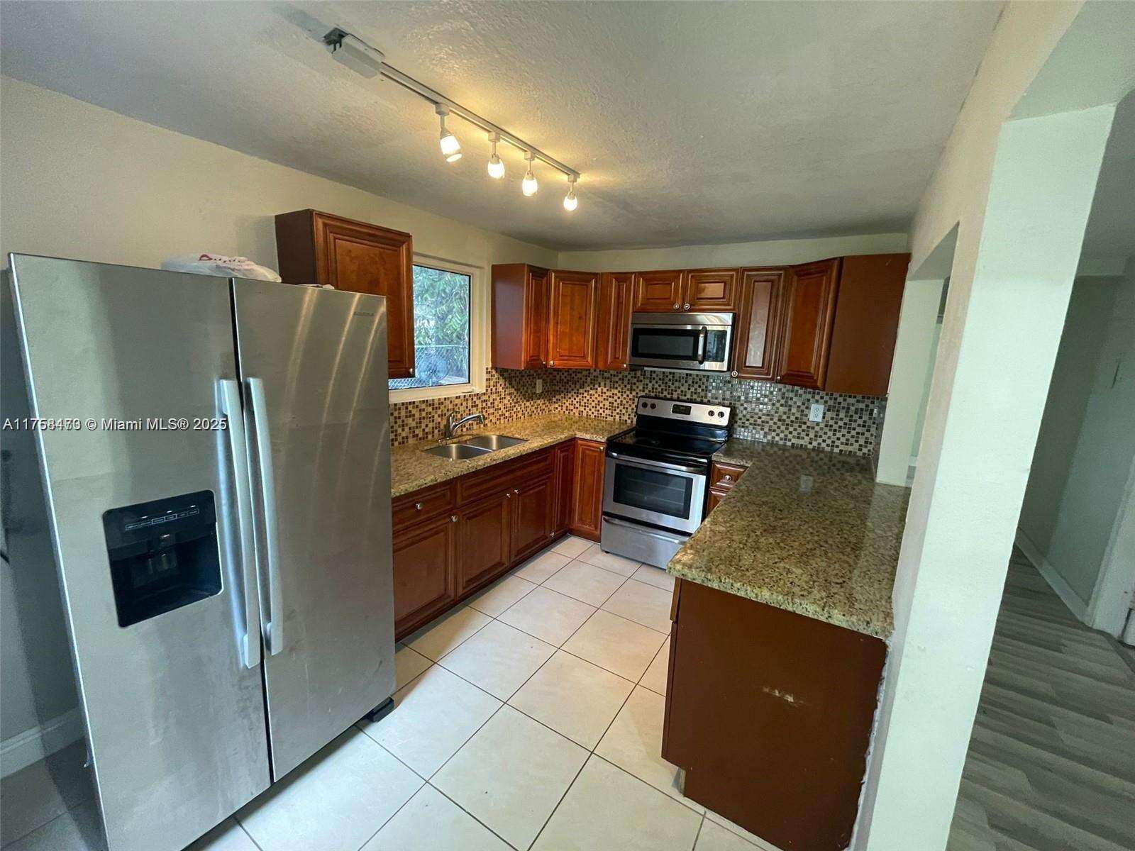 4896 28th Ter, Dania Beach, FL 33312 | Picture 3