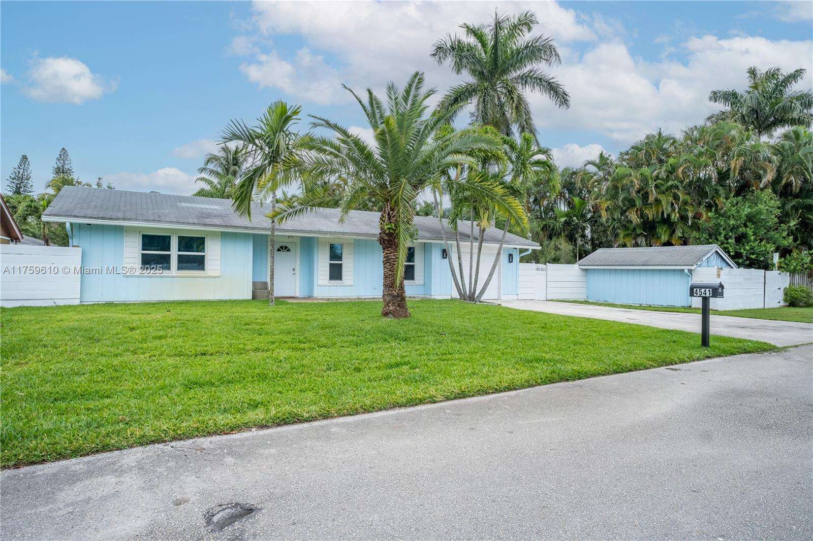 4541 28th Ter, Dania Beach, FL 33312 | Picture 2