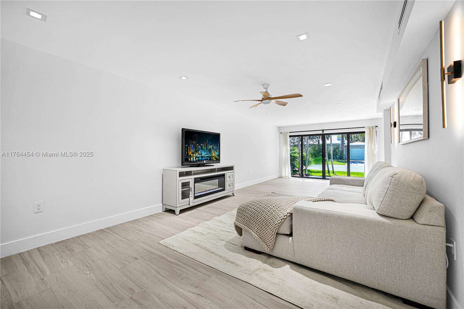 3305 15th St, Fort Lauderdale, FL 33304 | Picture 93