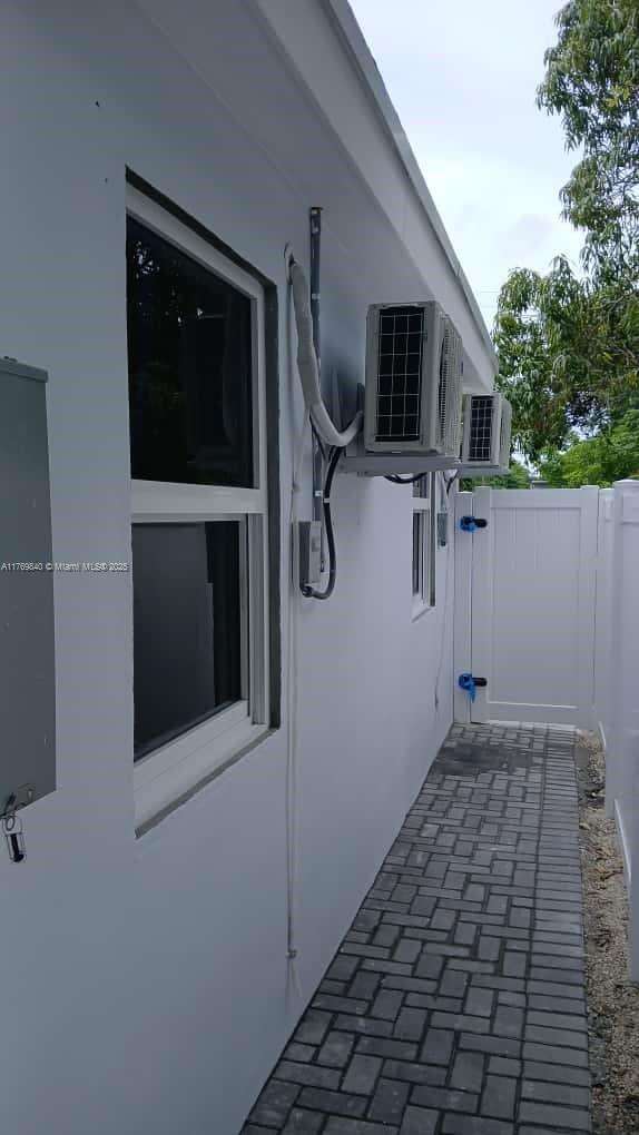 5636 Arthur St, Hollywood, FL 33021 | Picture 3