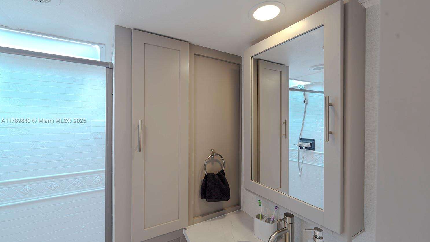 5636 Arthur St, Hollywood, FL 33021 | Picture 38