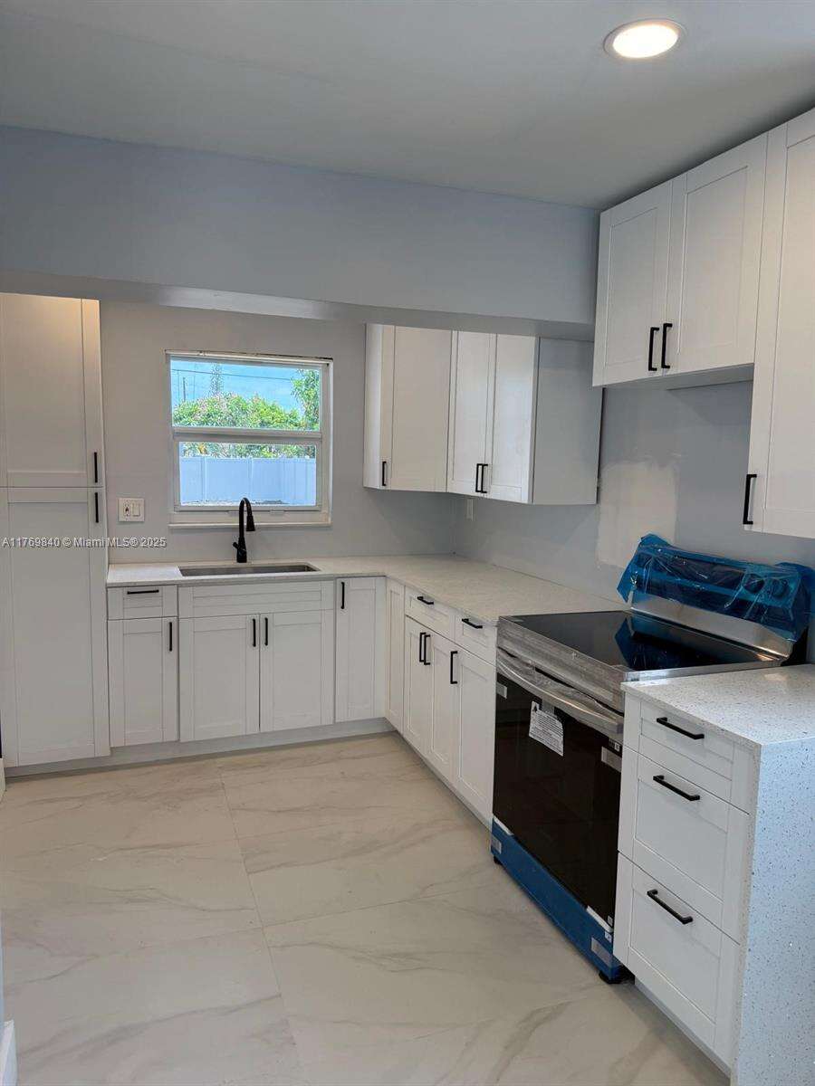 5636 Arthur St, Hollywood, FL 33021 | Picture 9