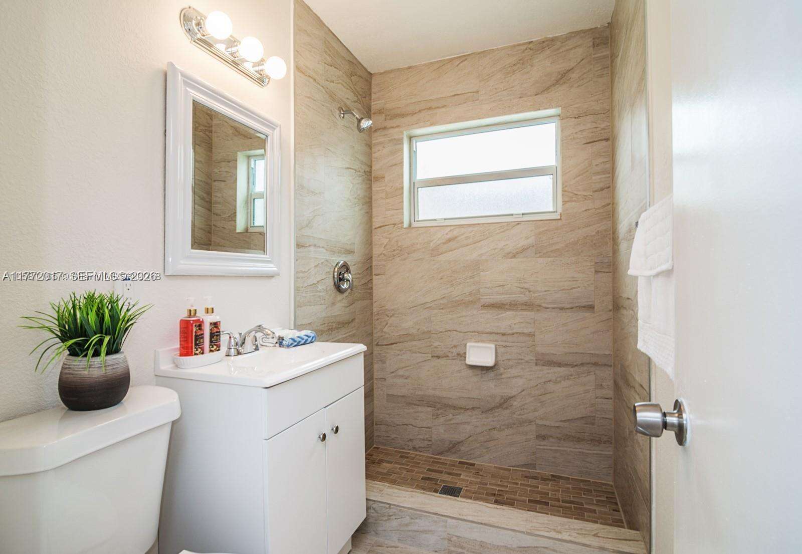 2542 Fillmore St, Hollywood, FL 33020 - For Sale photo 3