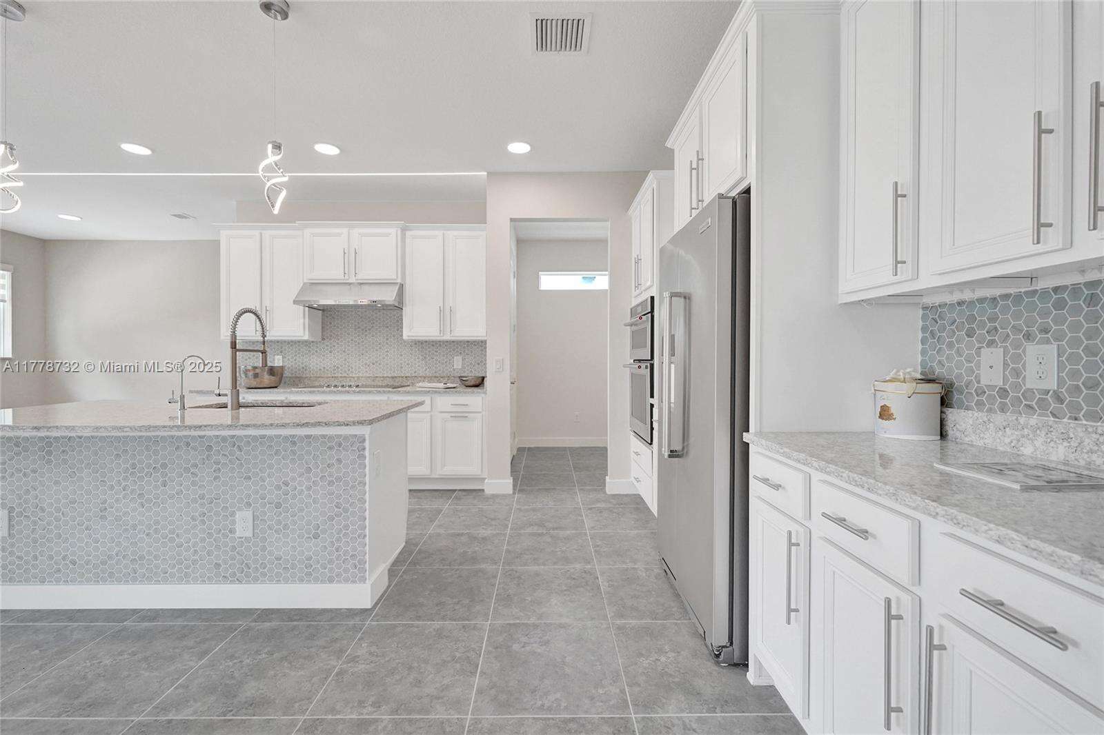 1348 Silk Oak Dr, Hollywood, FL 33021 | Picture 17