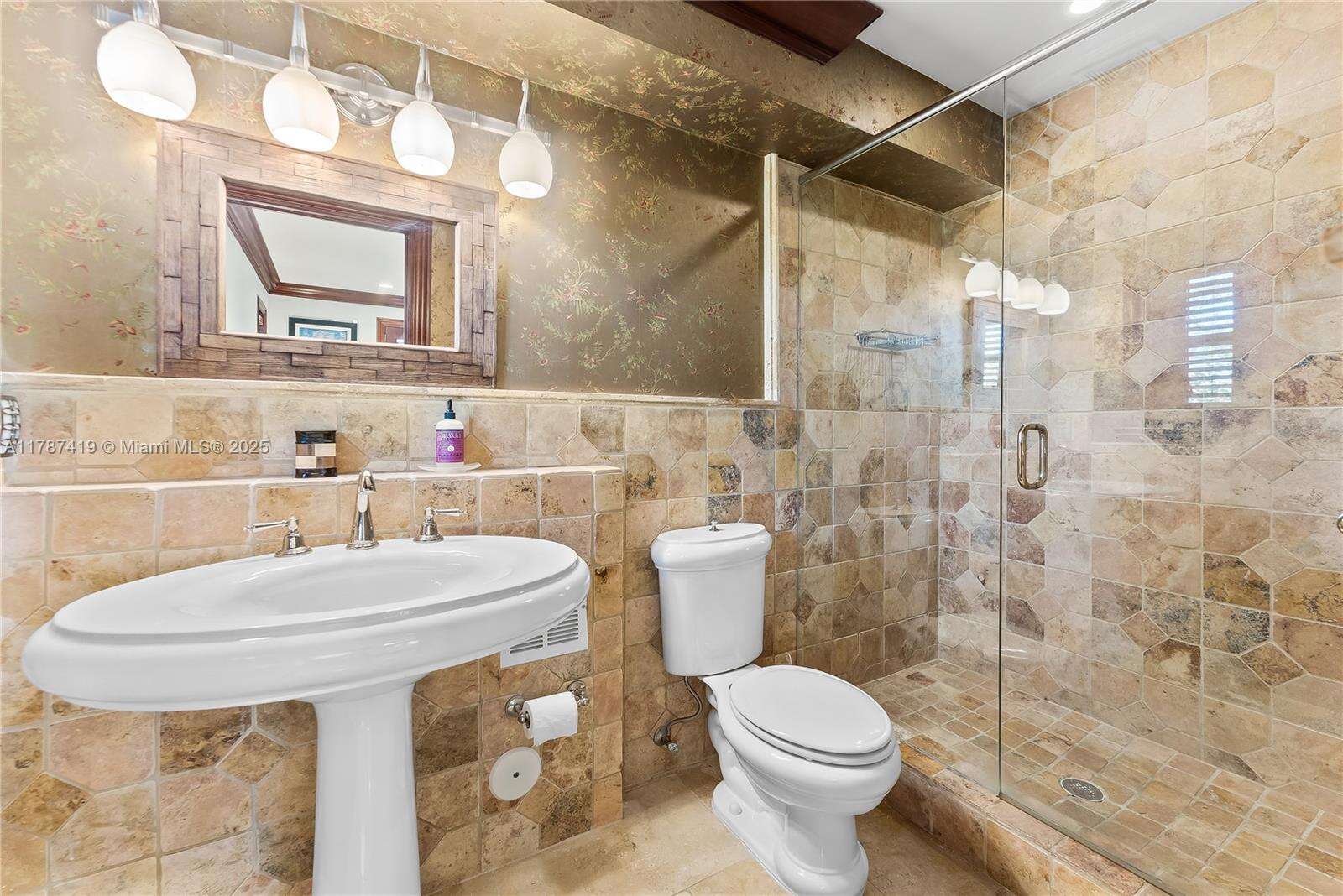 609 2nd Key Dr, Fort Lauderdale, FL 33304 | Picture 25