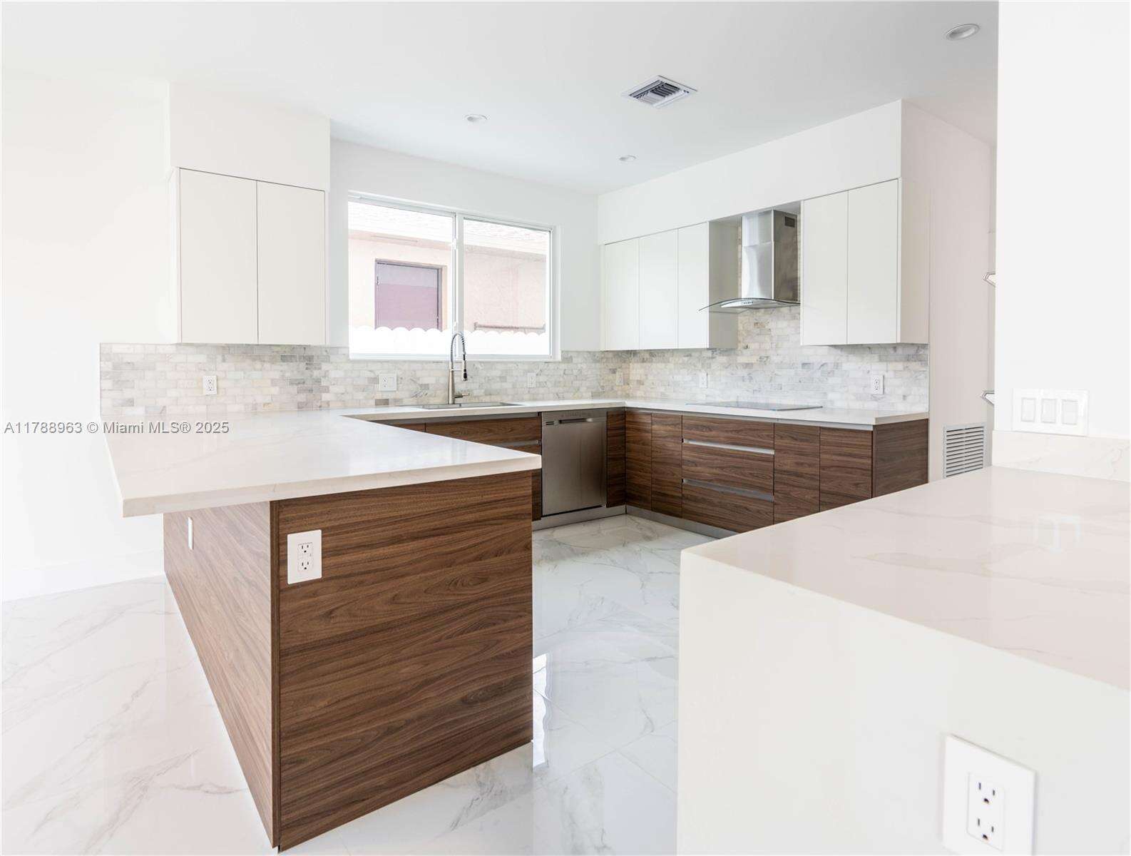 910 24th Rd, Miami, FL 33129 - For Sale photo 12