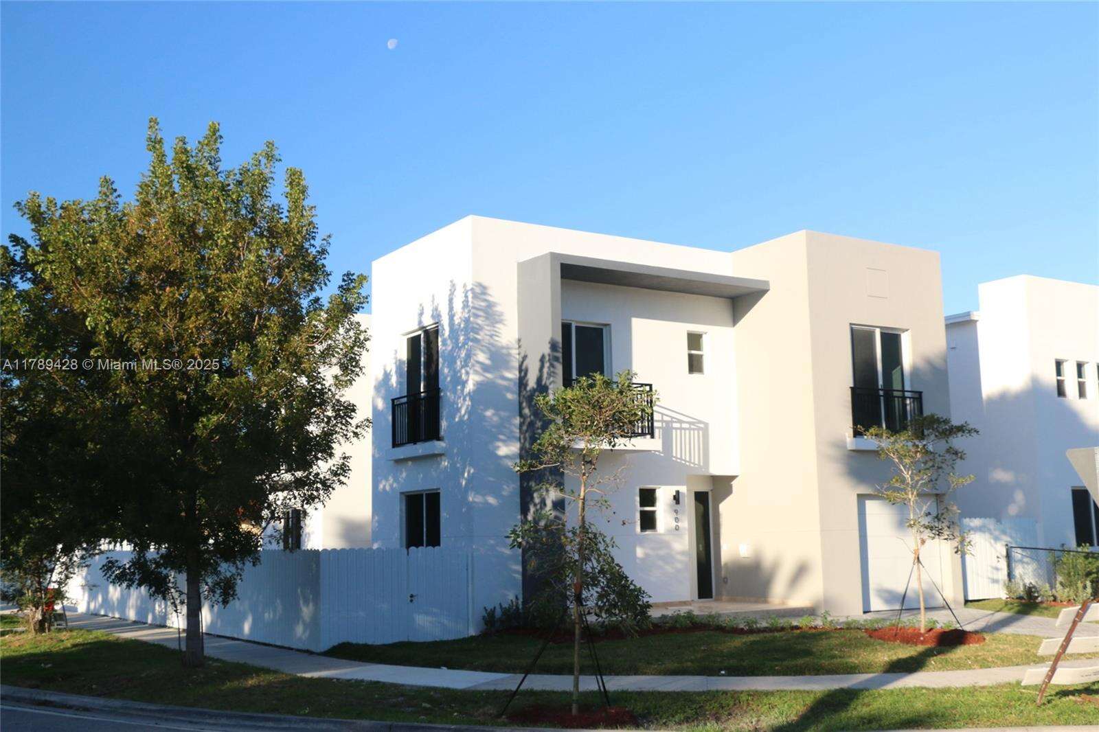 900 24th Rd, Miami, FL 33129 - For Sale photo 2