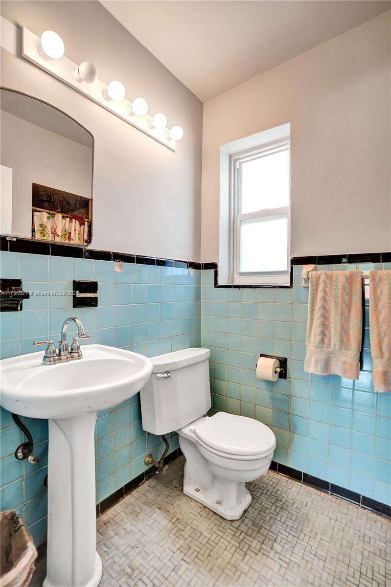 326 14th Ave, Hollywood, FL 33020 - For Sale photo 20