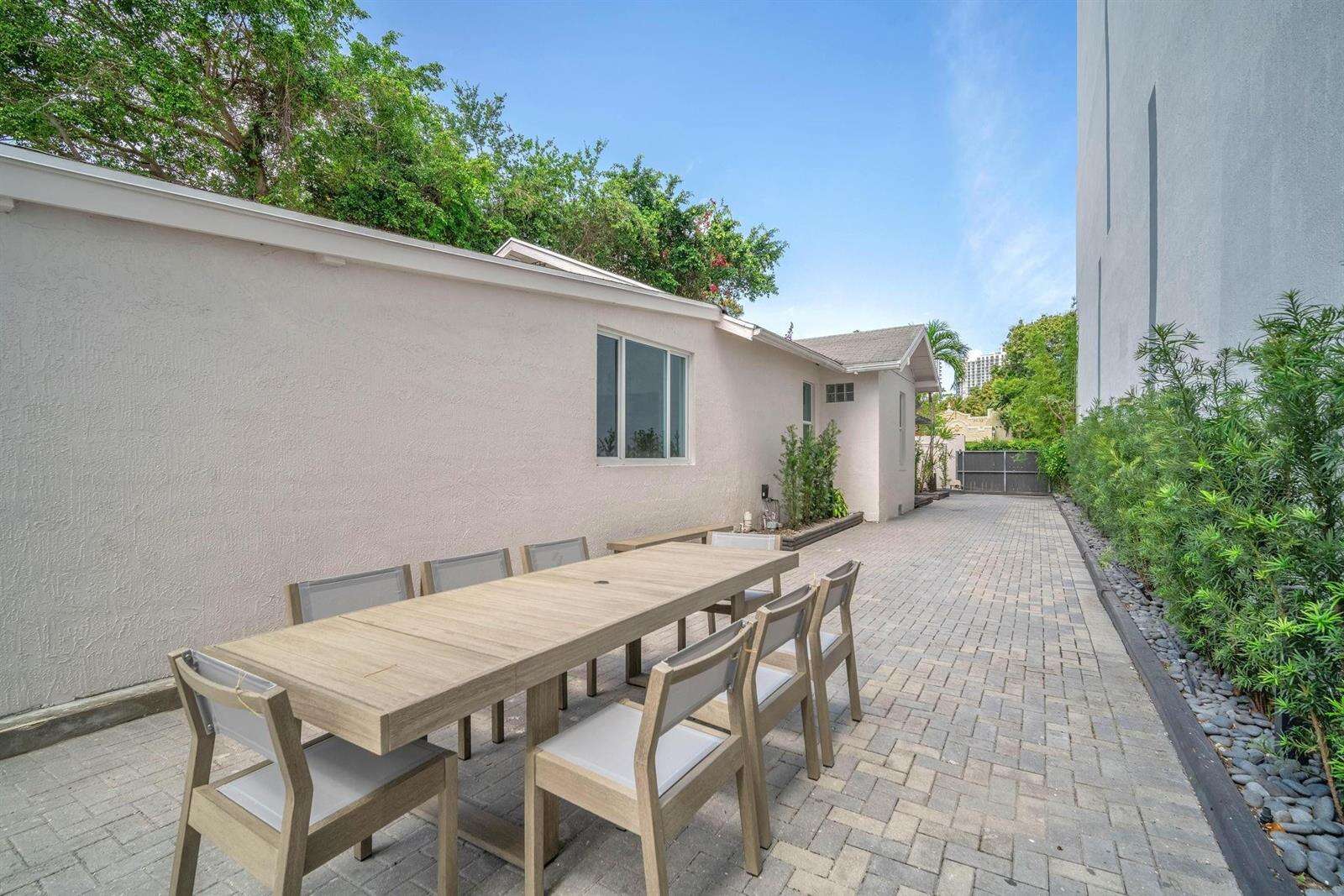 120 25th, Miami, FL 33137 - For Sale photo 32