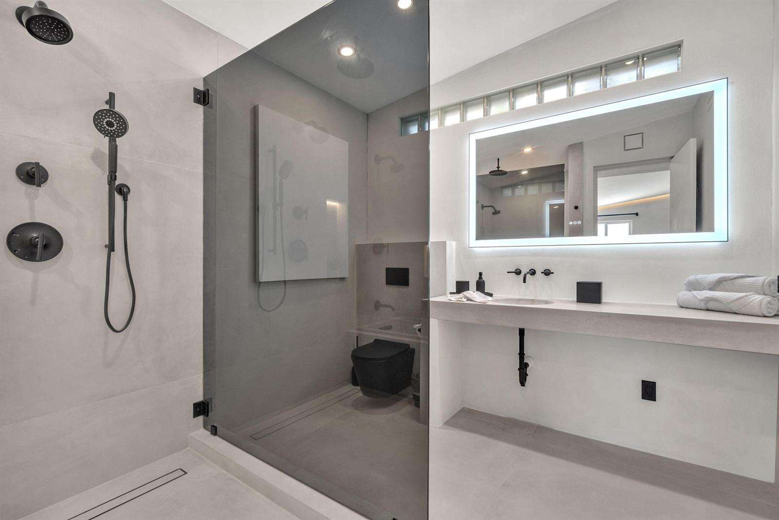 120 25th, Miami, FL 33137 - For Sale photo 9