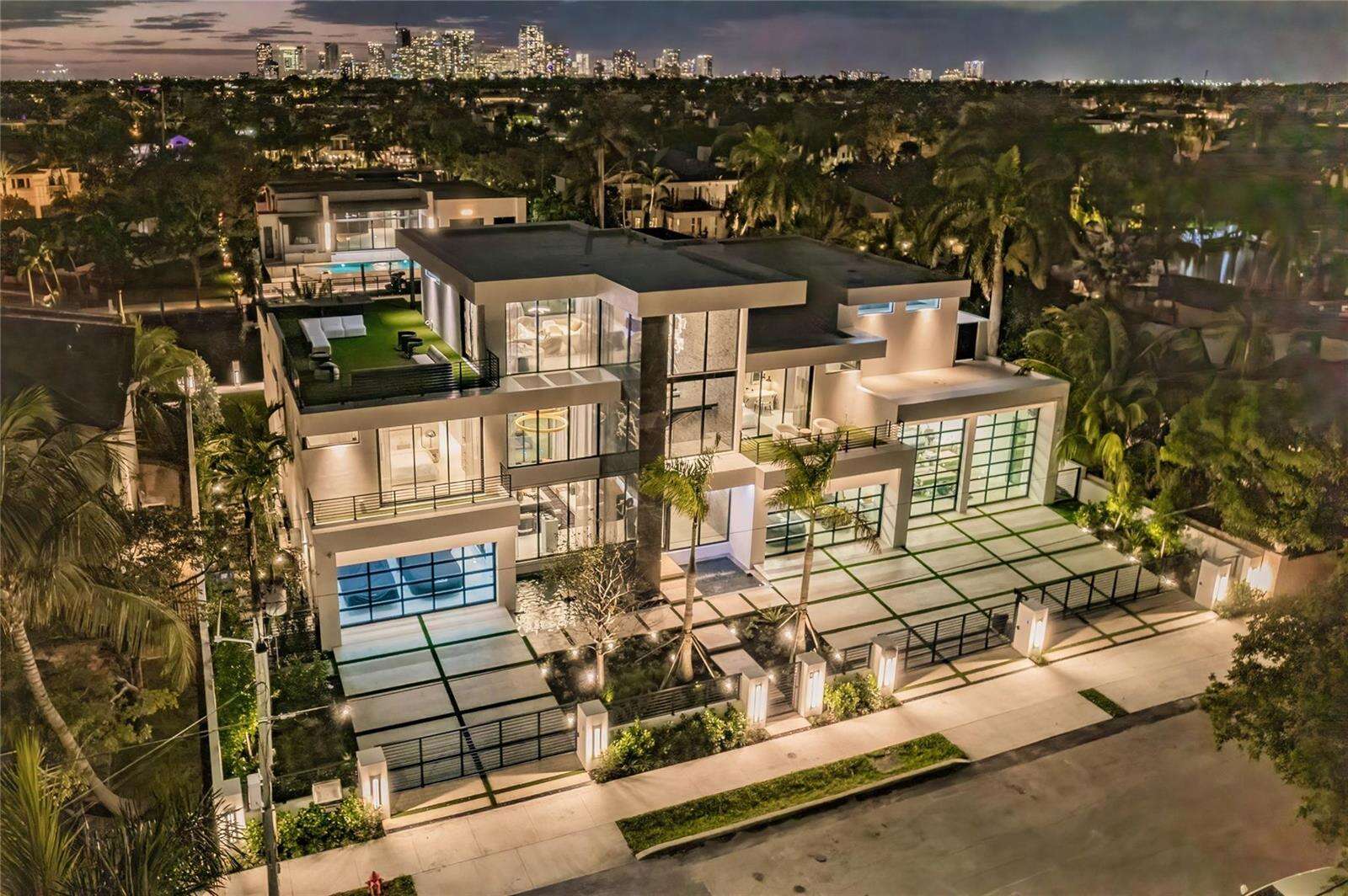 725 Poinciana, Fort Lauderdale, FL 33301 - For Sale photo 1