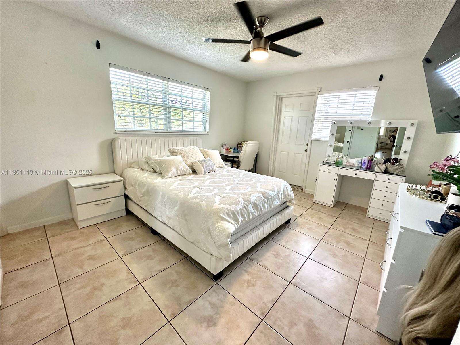 21000 26th Ave, Miami, FL 33180 | Picture 3