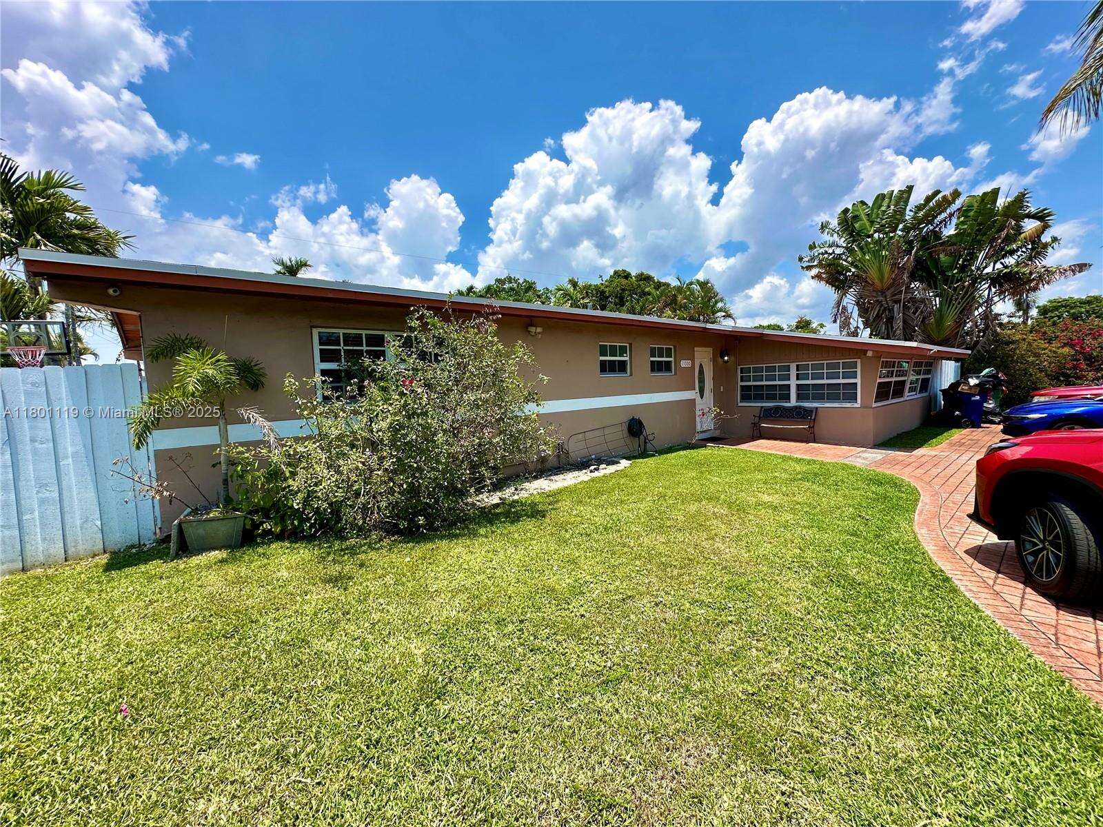 21000 26th Ave, Miami, FL 33180 | Picture 10