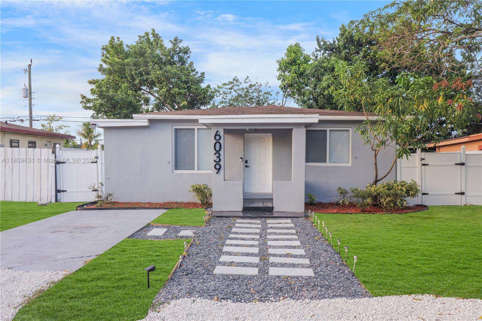 6039 38th St, Miramar, FL 33023 - For Sale photo 1