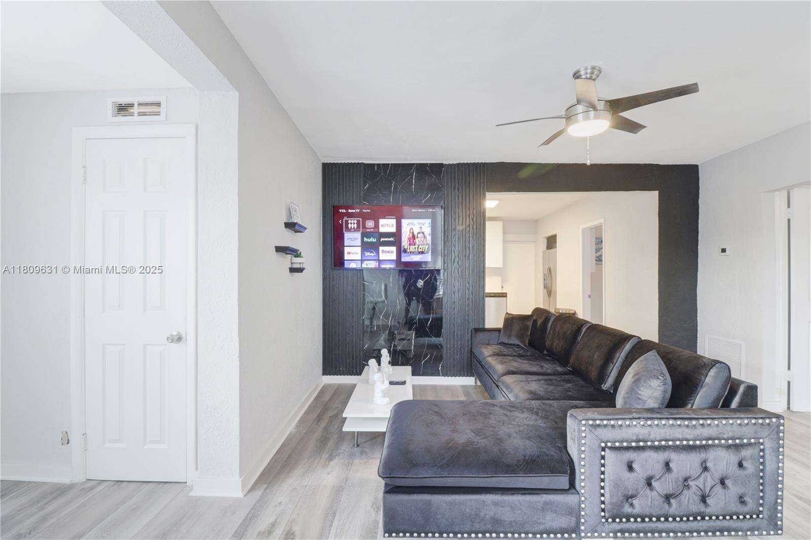 6039 38th St, Miramar, FL 33023 - For Sale photo 5