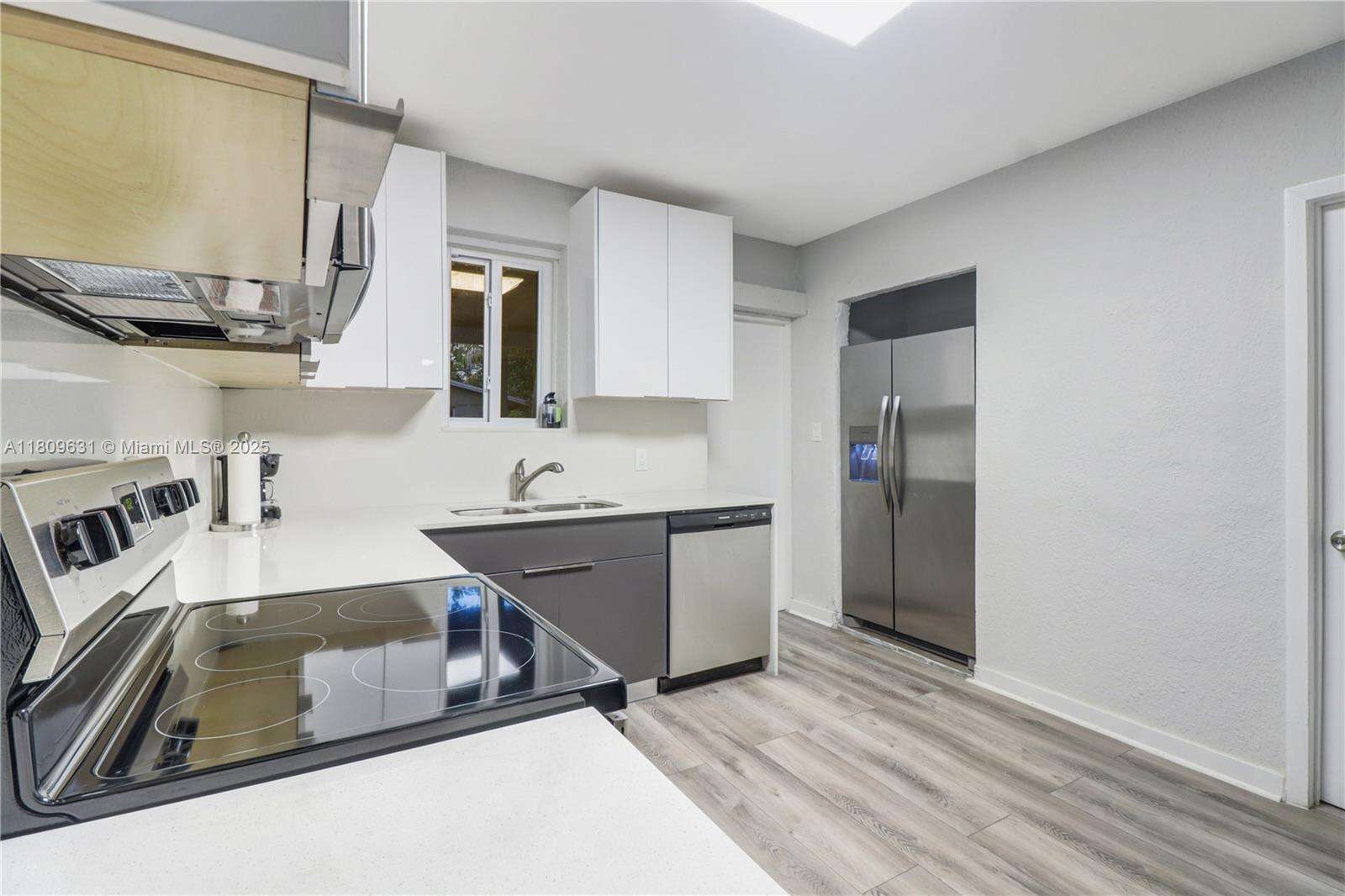 6039 38th St, Miramar, FL 33023 - For Sale photo 7