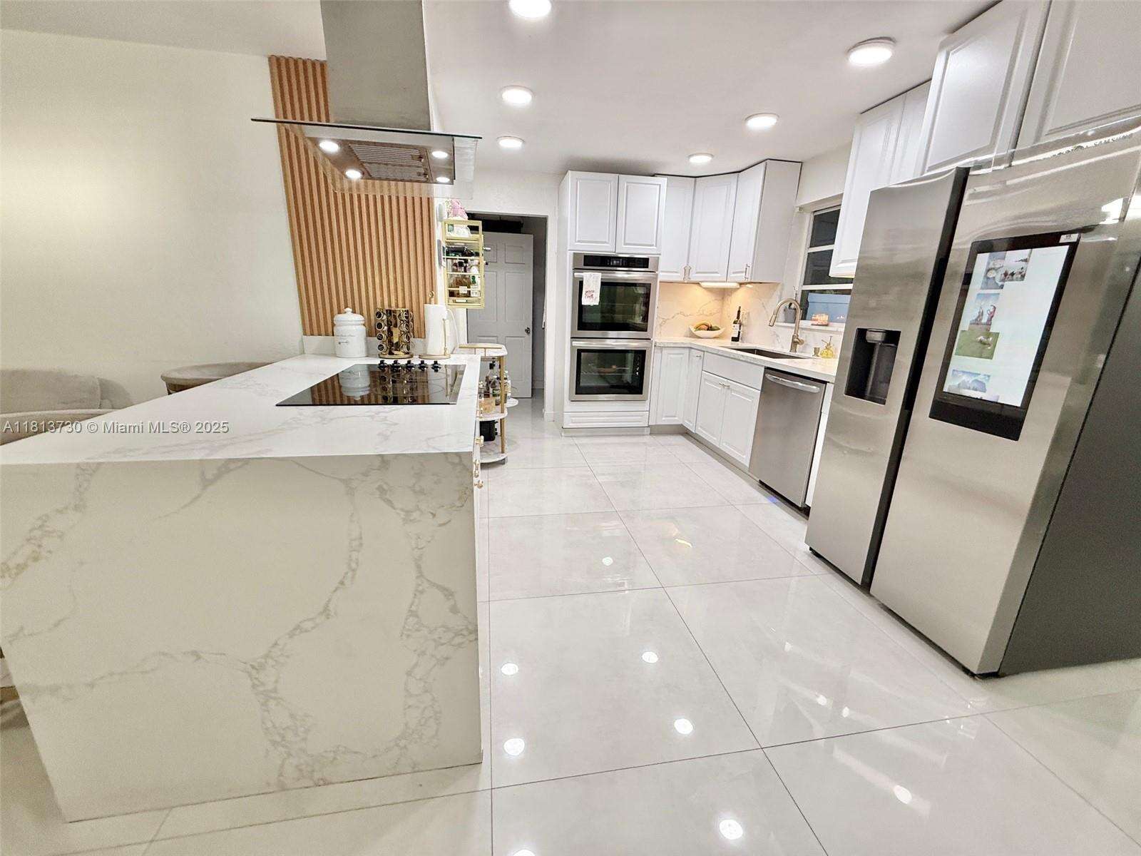 411 10th Terrace, Hallandale Beach, FL 33009 - For Sale photo 3