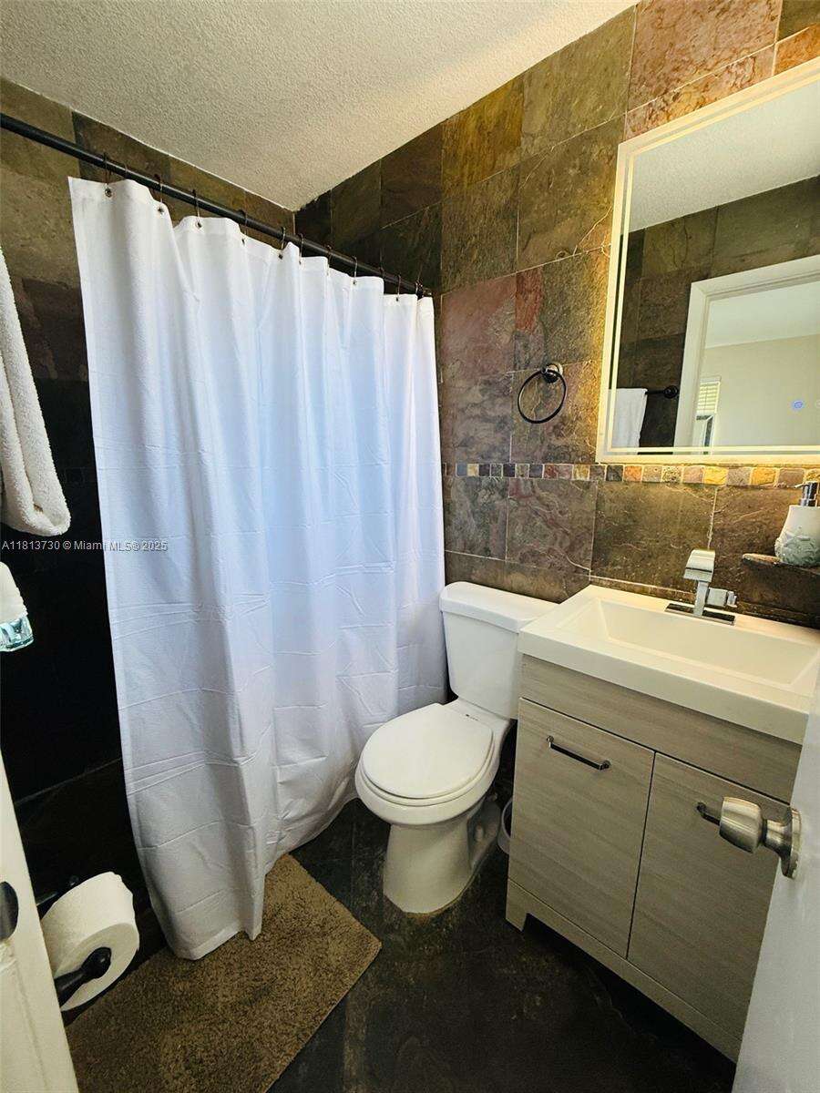 411 10th Terrace, Hallandale Beach, FL 33009 - For Sale photo 22