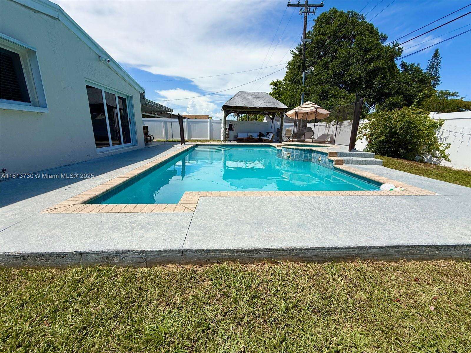 411 10th Terrace, Hallandale Beach, FL 33009 - For Sale photo 31