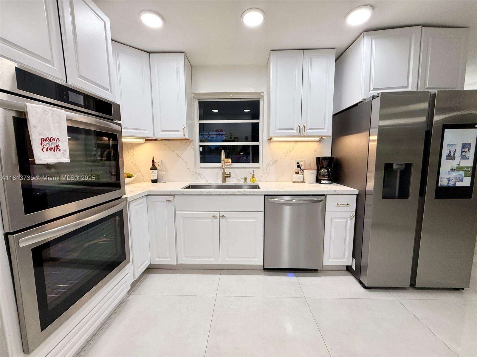 411 10th Terrace, Hallandale Beach, FL 33009 - For Sale photo 5