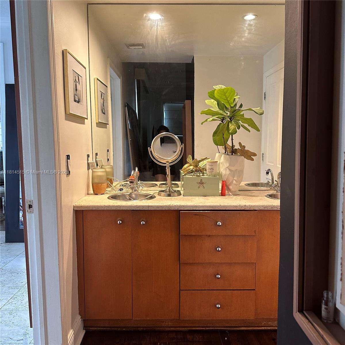 1691 Nethia Dr, Miami, FL 33133 | Picture 9