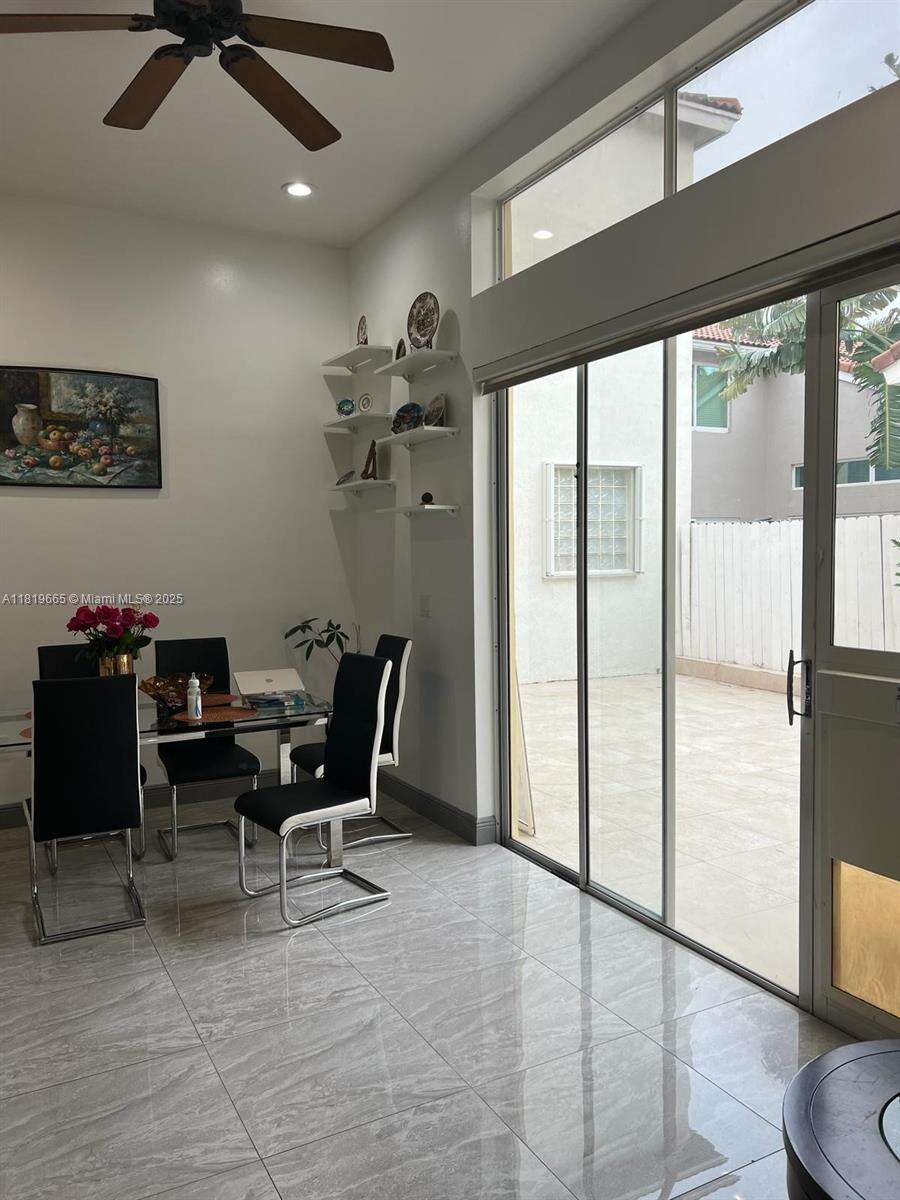 1120 Papaya St, Hollywood, FL 33019 | Picture 4