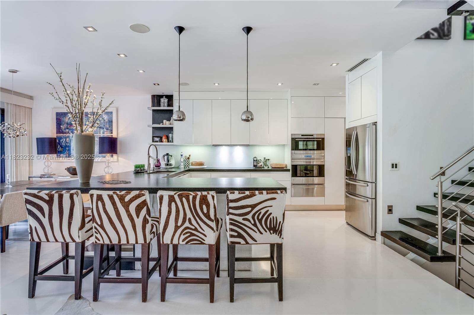 2000 Bayshore Dr, Miami, FL 33133 | Picture 4