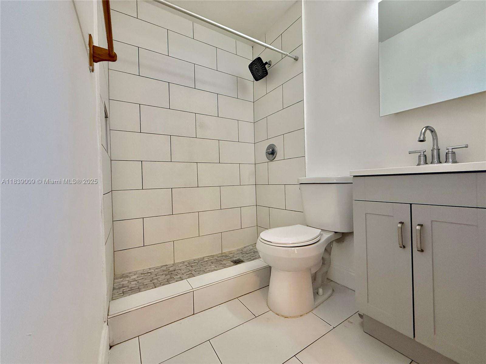 2406 28th Ave, Hollywood, FL 33020 | Picture 11