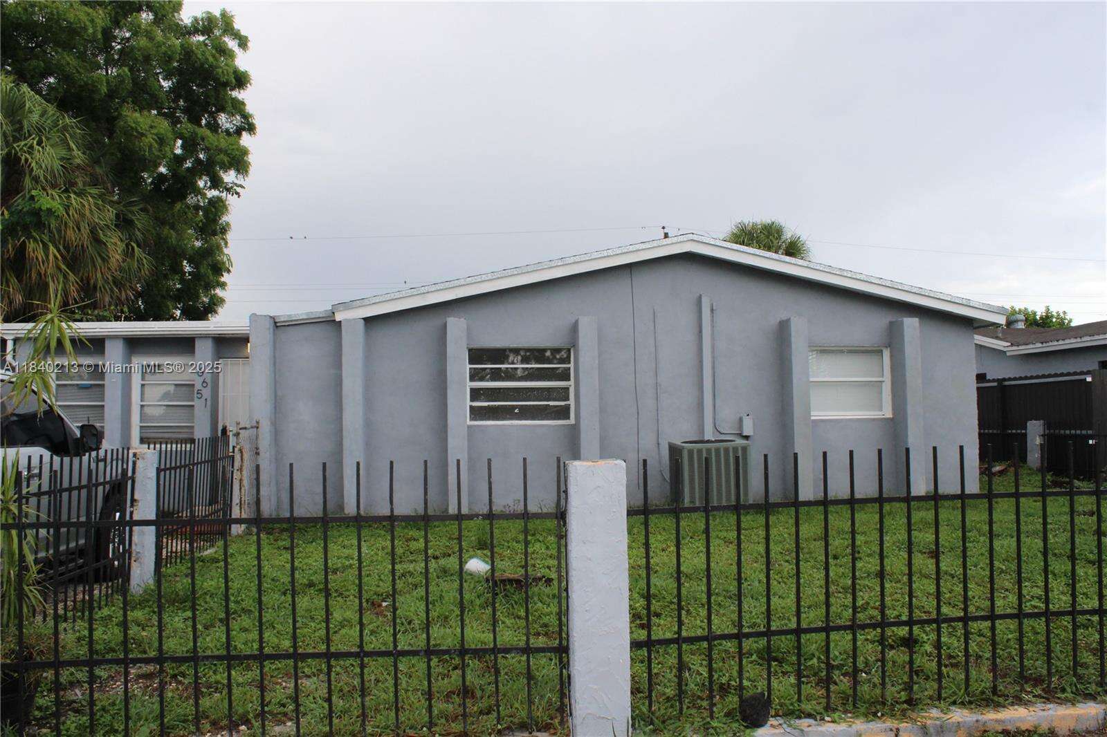 Hollywood, FL 33024 - For Sale photo 3
