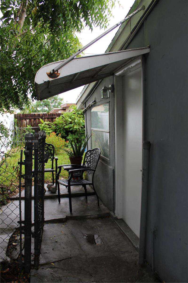 Hollywood, FL 33024 - For Sale photo 29