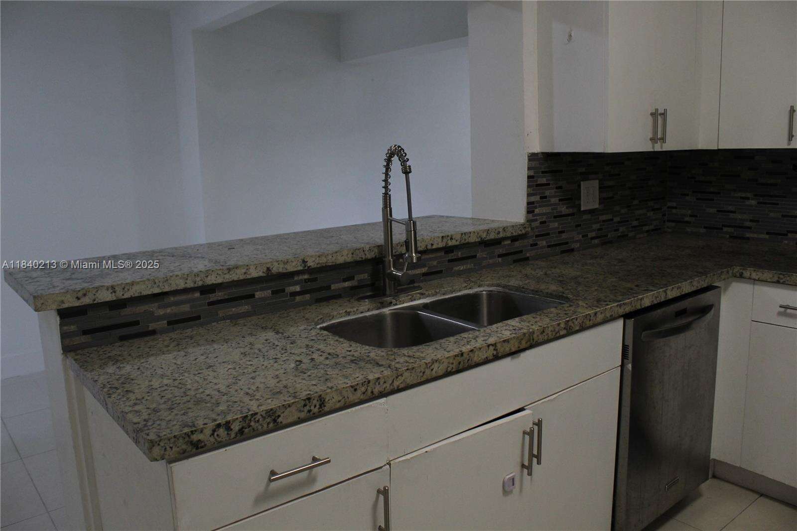 Hollywood, FL 33024 - For Sale photo 8