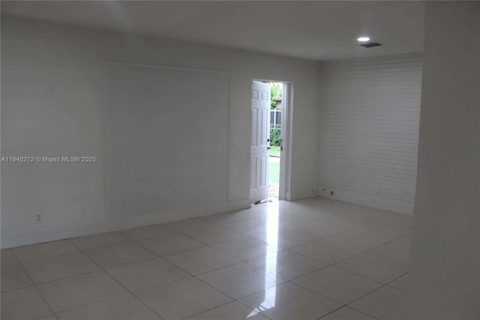 Hollywood, FL 33024 - For Sale photo 10