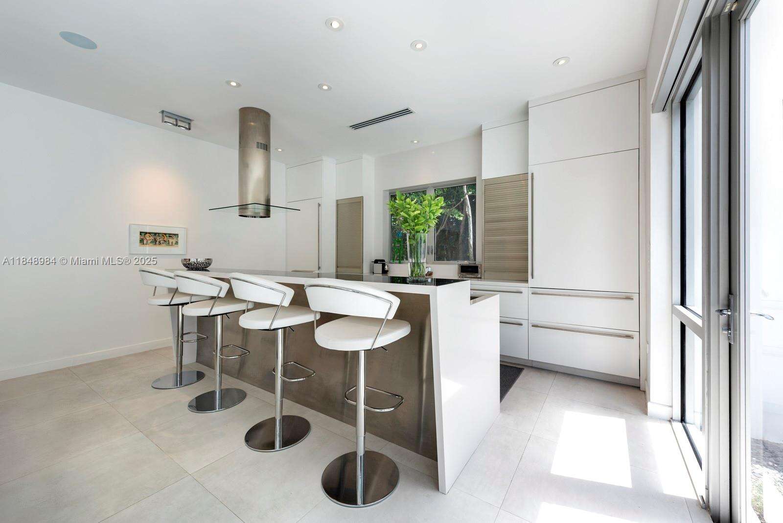 3175 Washington St, Miami, FL 33133 | Picture 14