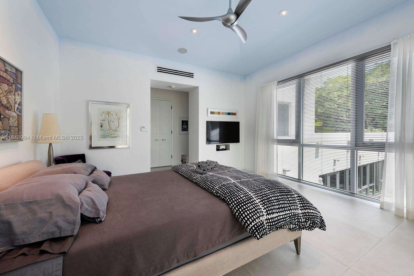 3175 Washington St, Miami, FL 33133 | Picture 33