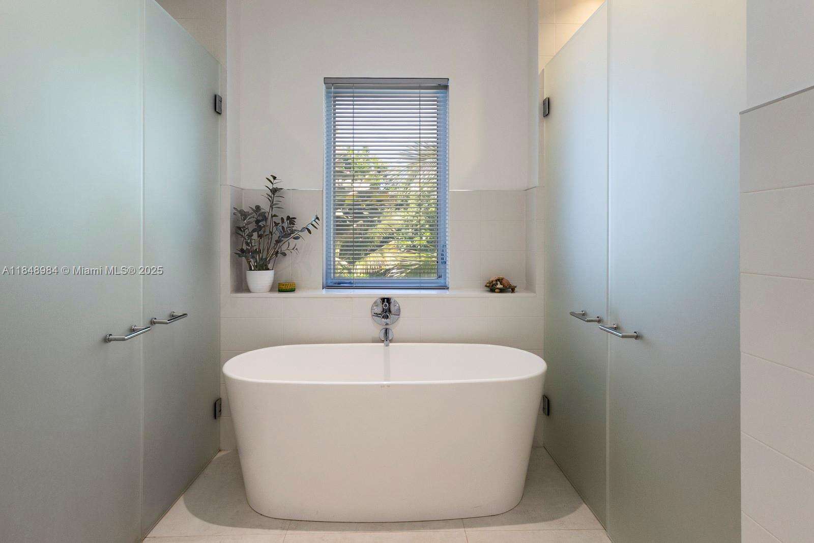 3175 Washington St, Miami, FL 33133 | Picture 36