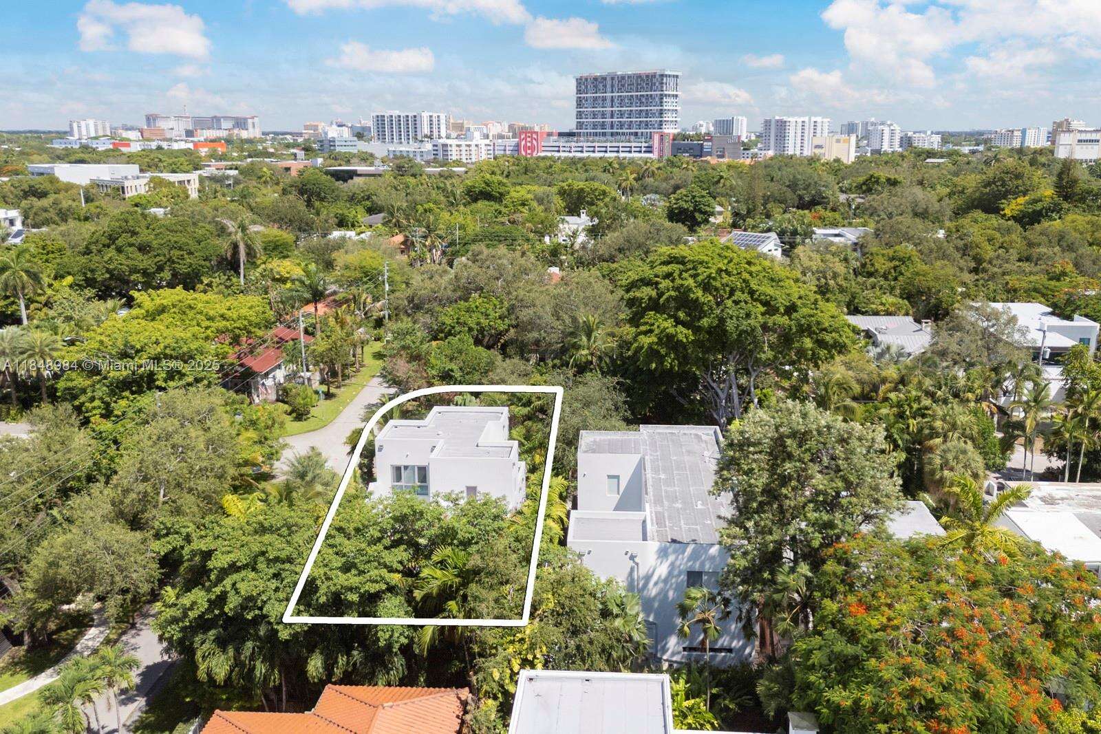 3175 Washington St, Miami, FL 33133 | Picture 40