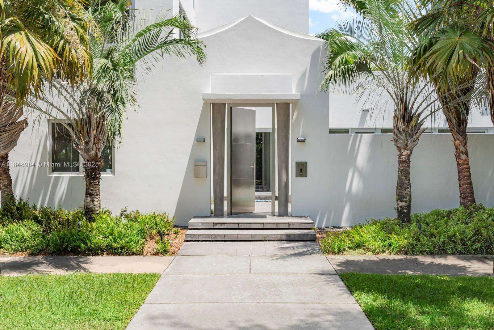 3175 Washington St, Miami, FL 33133 | Picture 6