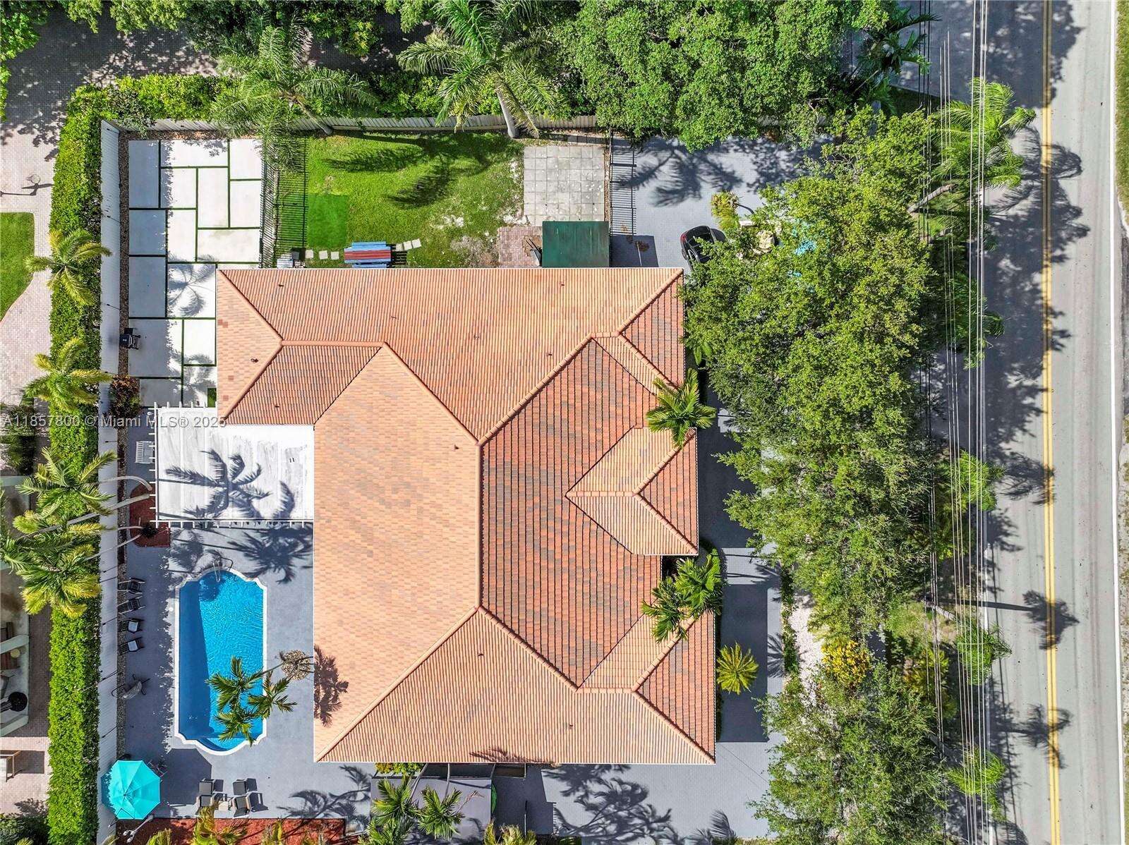5750 67th Ave, Miami, FL 33143 - For Sale photo 9