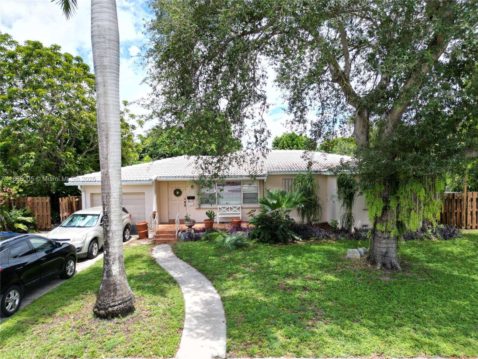 2527 Fillmore St, Hollywood, FL 33020 - For Sale photo 1