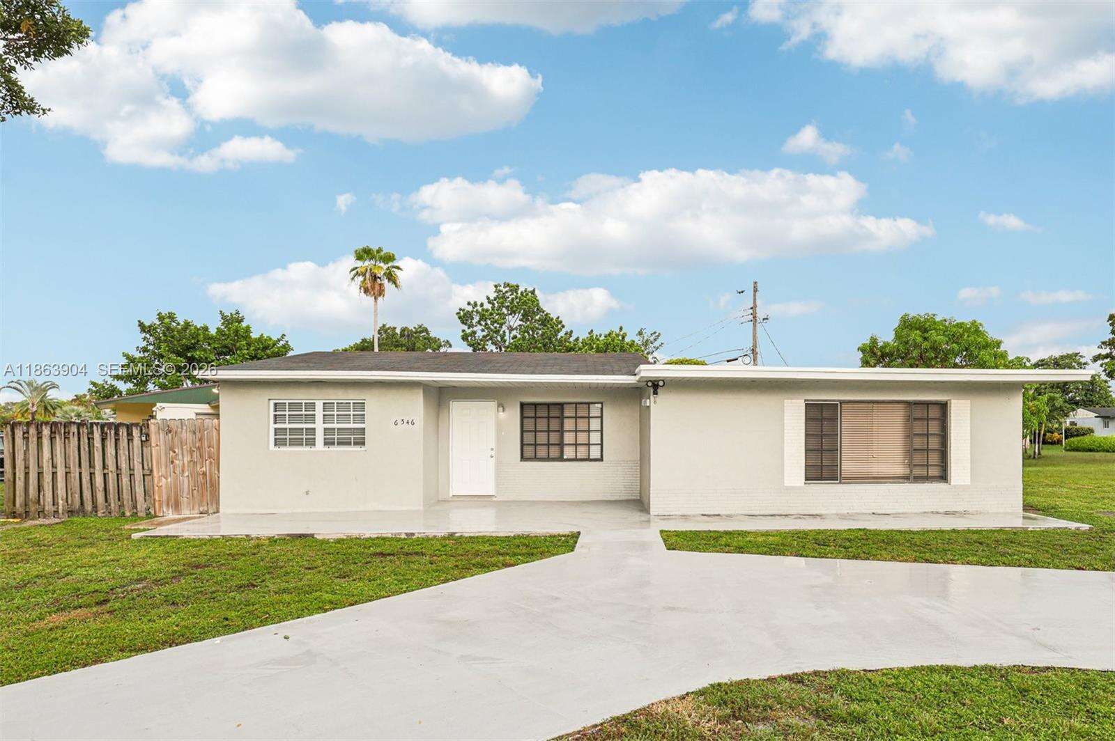 6546 21st St, Miramar, FL 33023 - Pending Sale photo 2