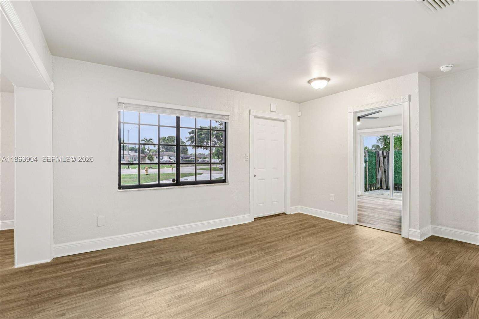 6546 21st St, Miramar, FL 33023 - Pending Sale photo 4
