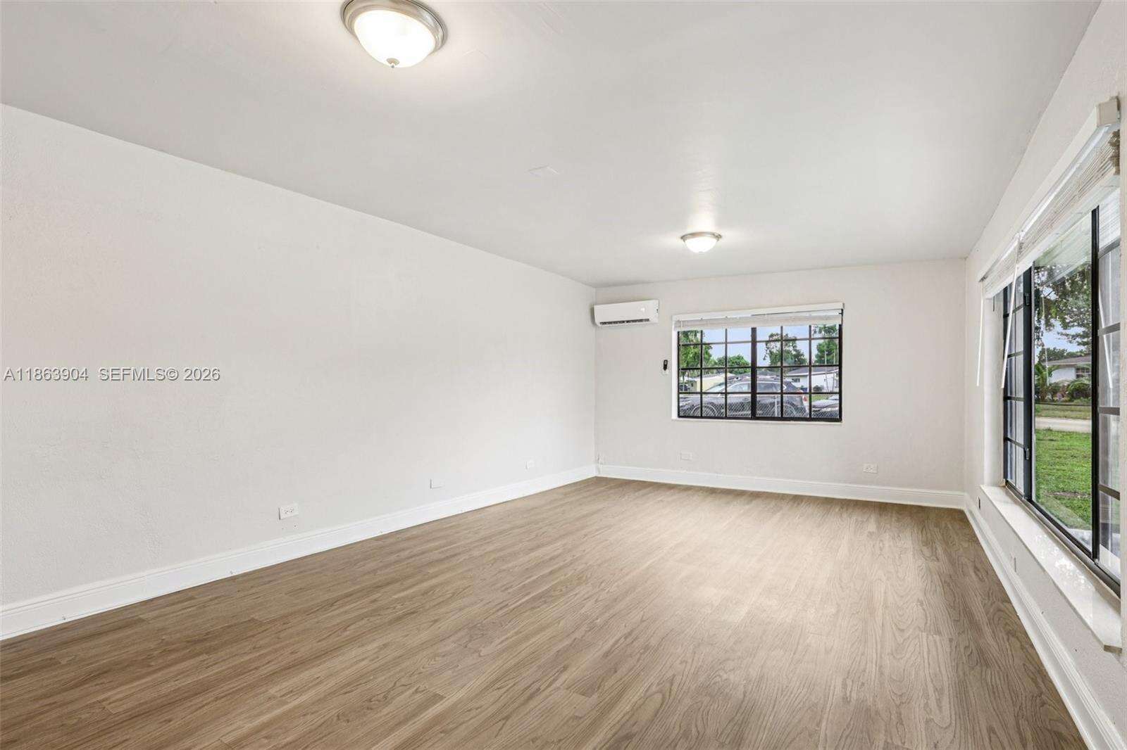6546 21st St, Miramar, FL 33023 - Pending Sale photo 8