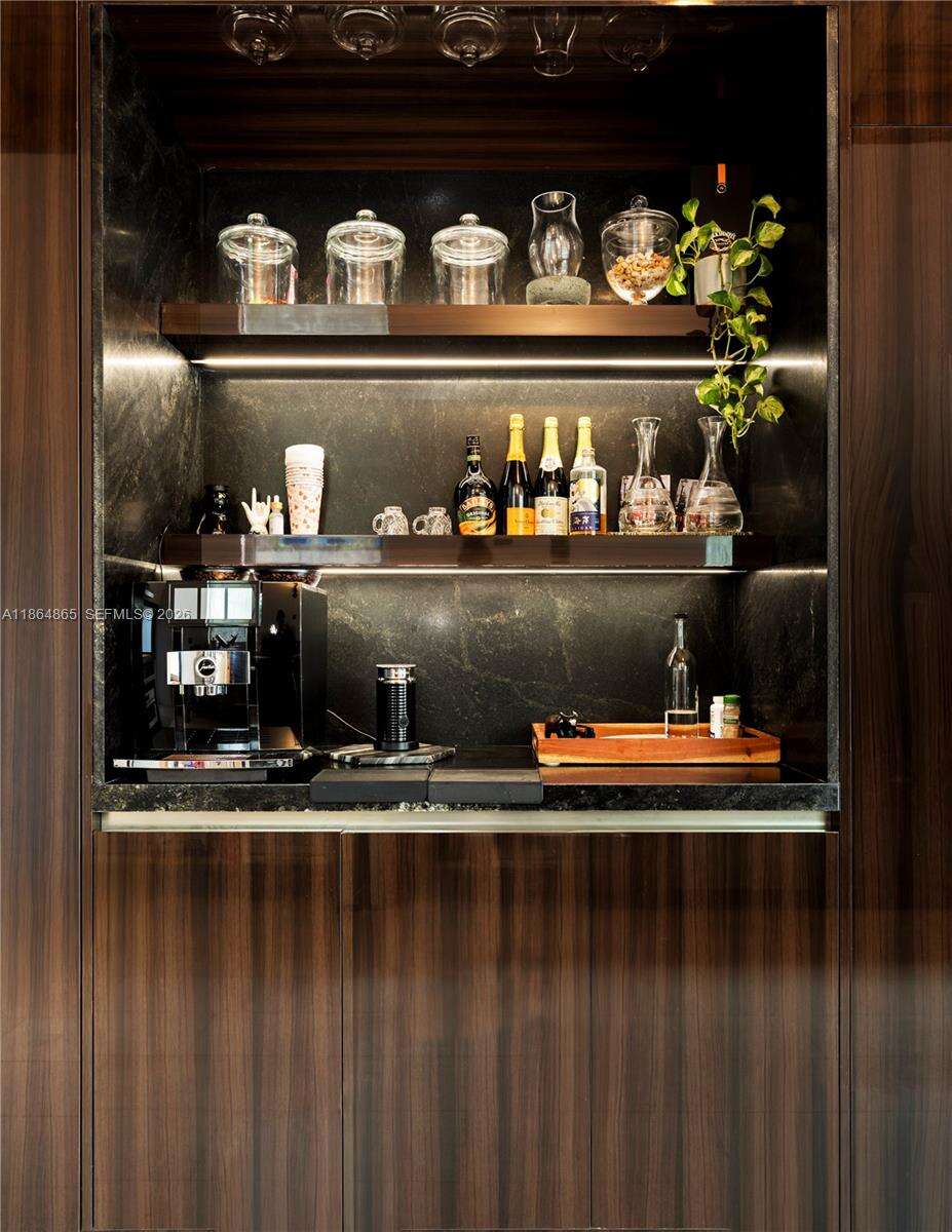 6350 Pinetree Dr, Miami Beach, FL 33141 | Picture 32