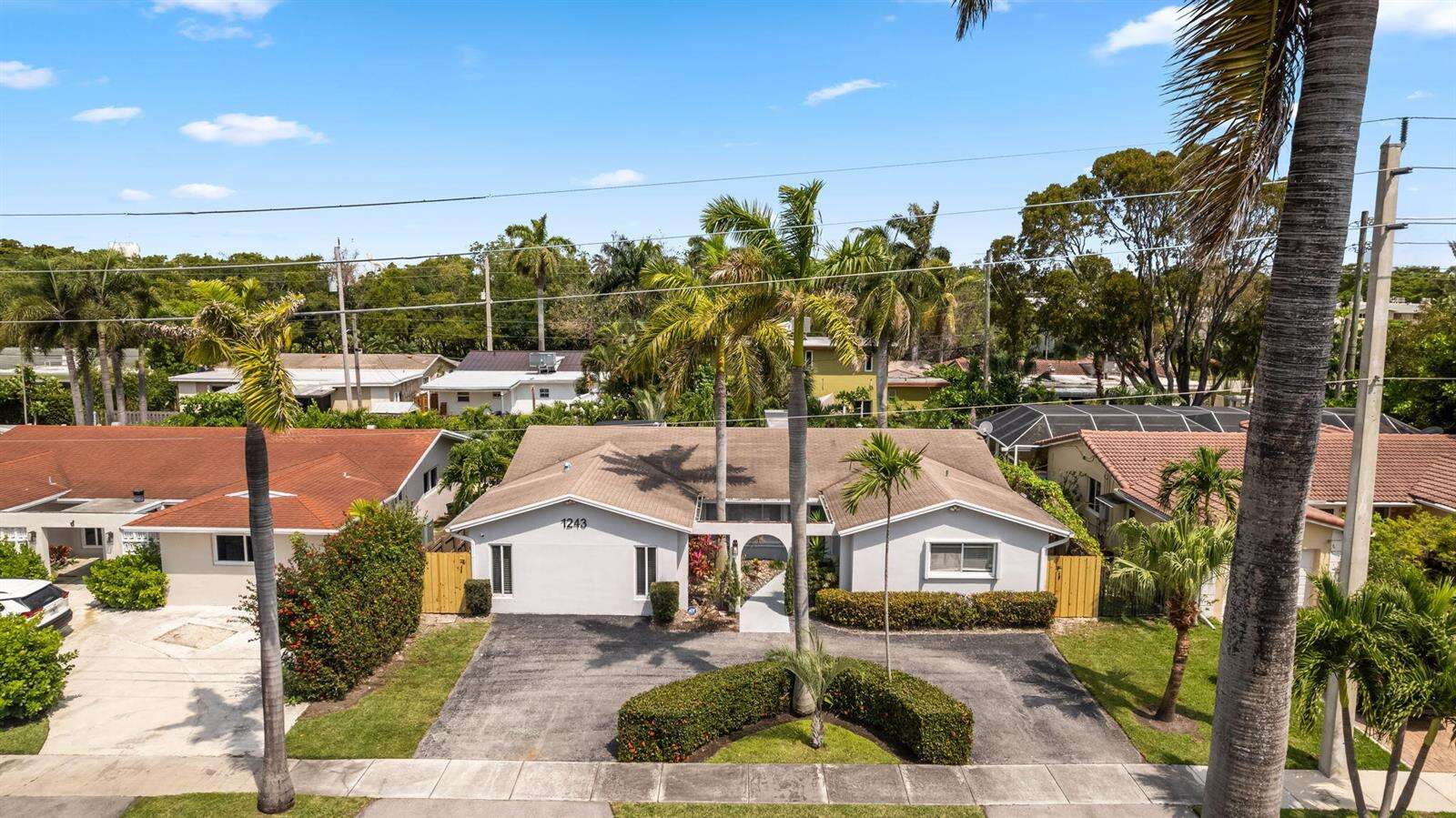 1243 Garfield, Hollywood, FL 33019 - For Sale photo 27