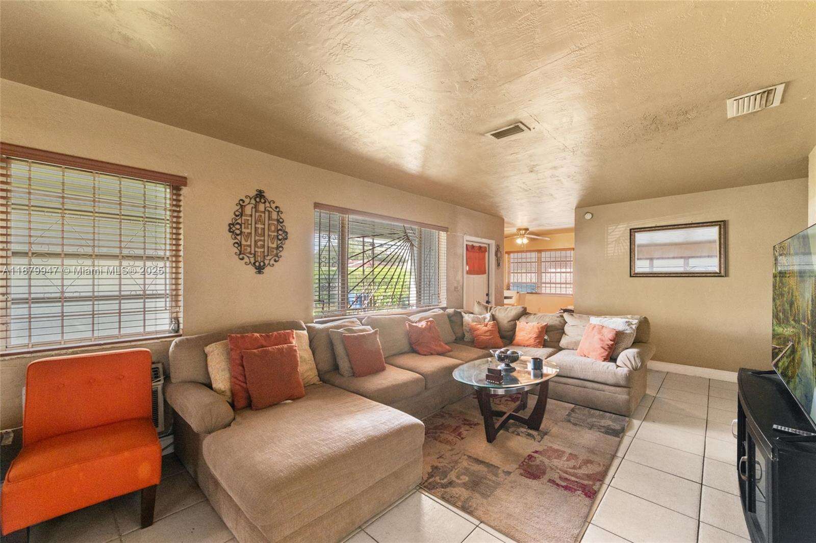 3265 Nw 50th St, Miami, FL 33142 | Picture 5