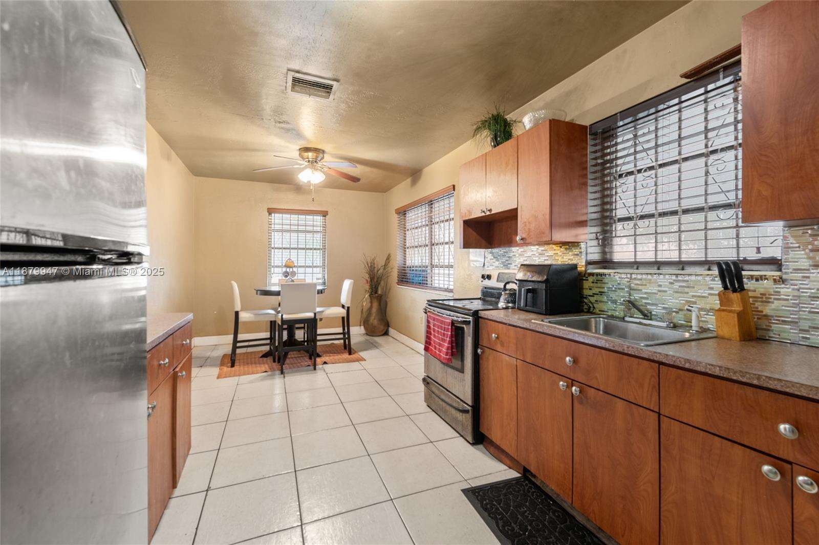 3265 Nw 50th St, Miami, FL 33142 | Picture 8