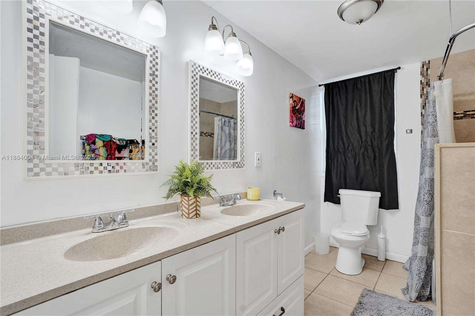 320 71st Ave, Hollywood, FL 33024 - For Sale photo 13